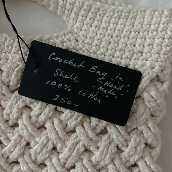 Handmade Cream crochet tote bag with a unique design - Picture 2 of 5